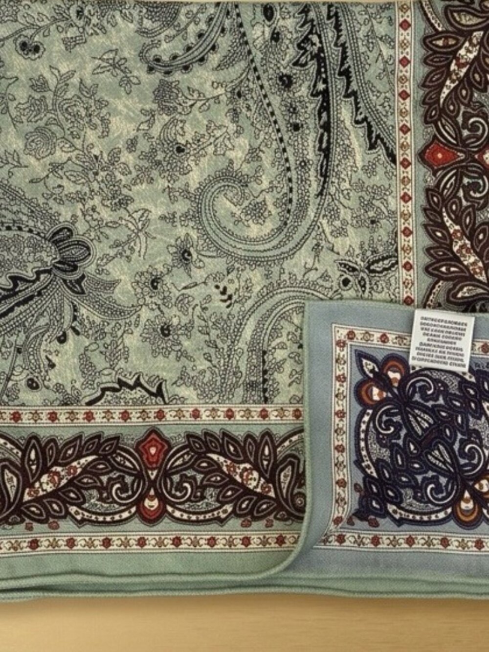 Lumiere East Paisley Scarf – Sage | 70% Wool 30% Mulberry Silk 70x70cm